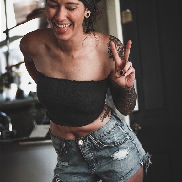 Follow me on Instagram! @hcmullinix - Picture 5 of 8